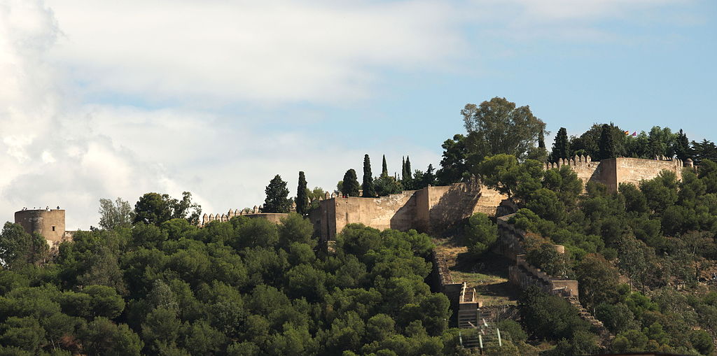 снимка на замъка хибралфаро в Малага